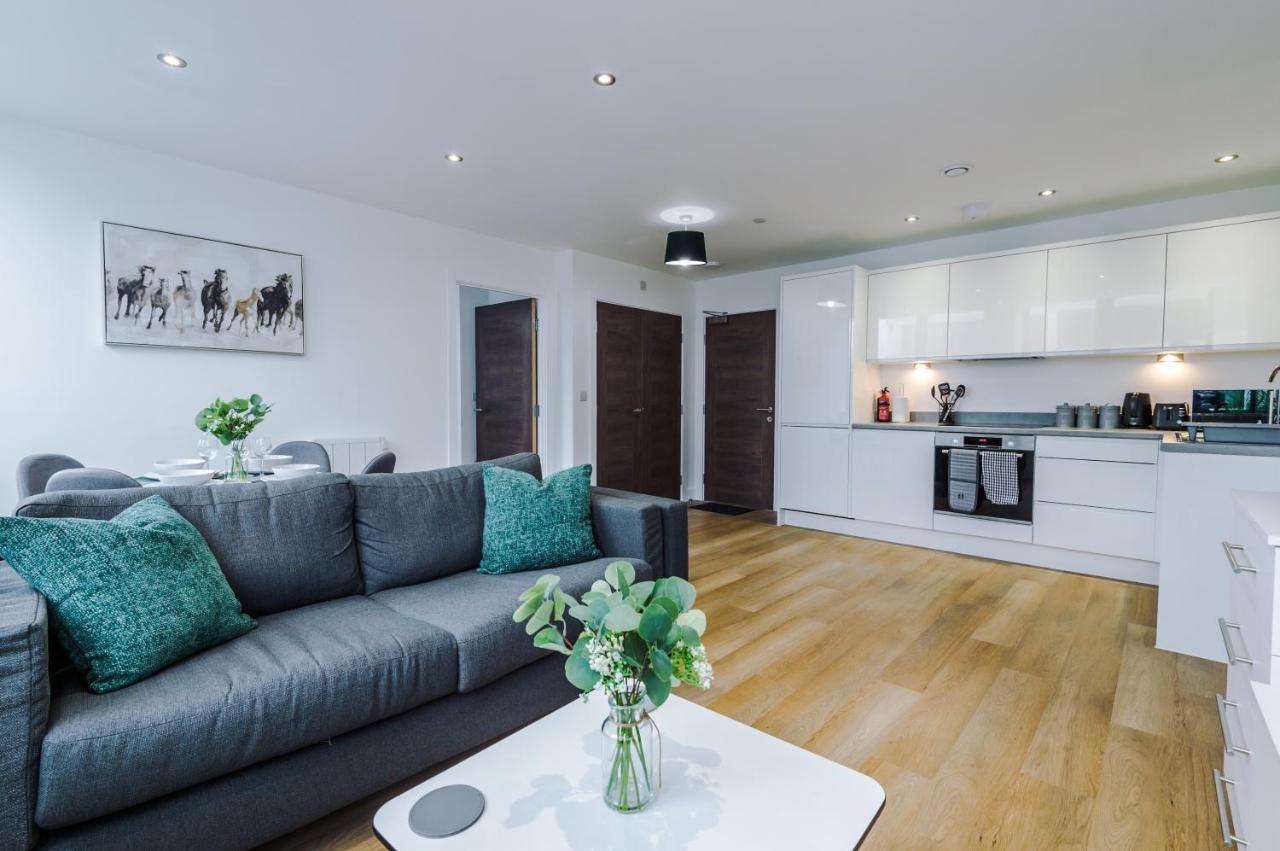 New! Stylish 2-Bed Apartment In Manchester By 53 Degrees Property - Amazing Location, Ideal For Small Groups - Sleeps 4! Kültér fotó
